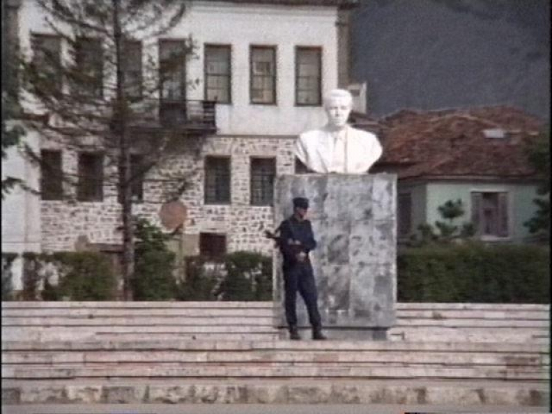 Monumenti-Hoxha