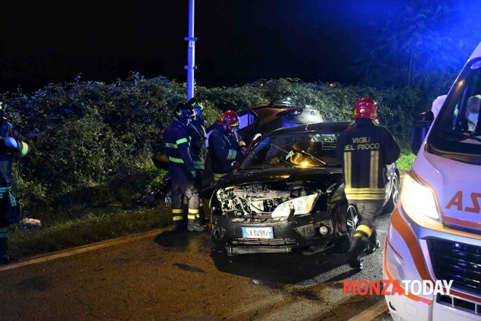 Incidente a Varedo, schianto tra auto, un morto - B&V 20