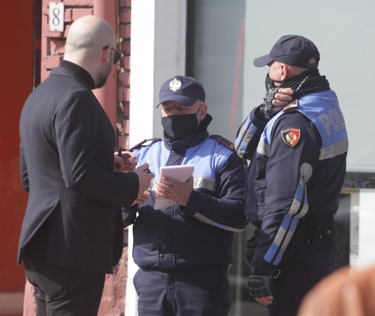 ardit roshi-policia-gjobe-moderatori