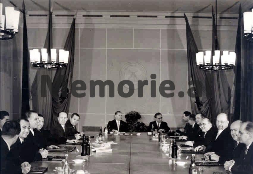 enver-mehmet-bisedime-zyrtare-janar-1959