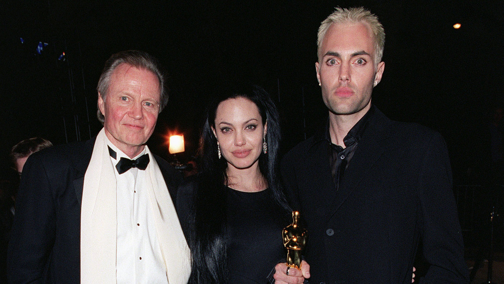 Actors Jon Voight, his daughter Angelina Jolie and son James Haven attend the Vanity Fair Party held at Morton's for the 72nd Annual Academy Awards. 3-26-00 Hollywood, CA Photo: Evan Agostini/Getty Images