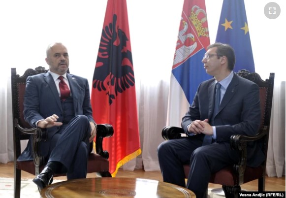 Takimi i kryeministrit shqiptar, Edi Rama, dhe homologut të tij serb, Aleksandar Vuçiq, në Beograd