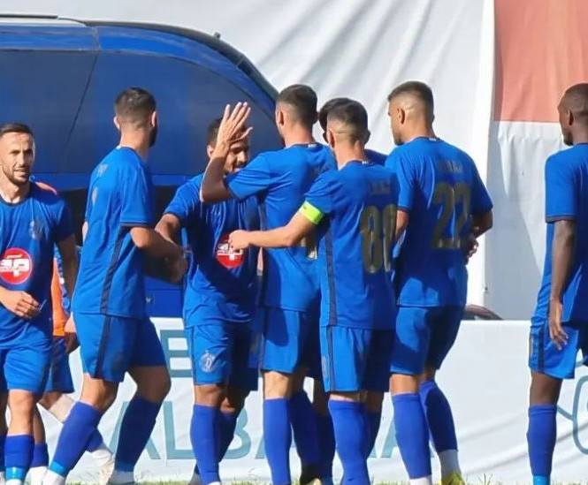Nevil Dede përzien  kartat   shanse te Dinamo për Samaken dhe Smaçin