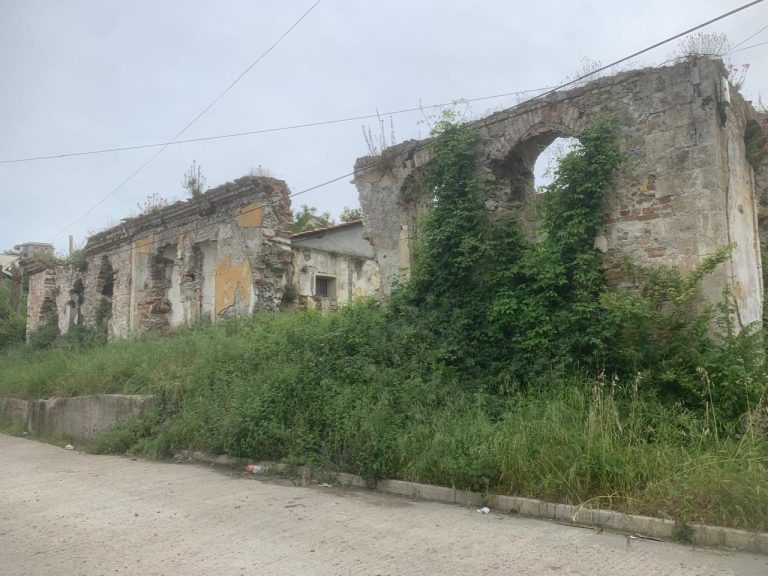 Burgu i vjeter ne Durres
