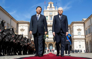 Presidenti italian Sergio Mattarella dhe udhëheqësi kinez Xi Jinping në pallatin presidencial Quirinale në Romë, Itali, më 23 mars 2019