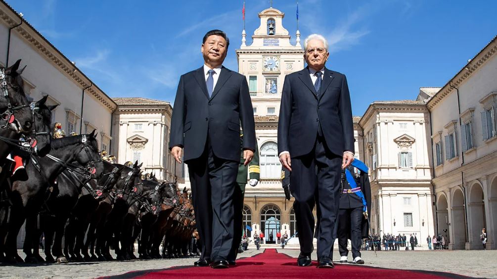 Presidenti italian Sergio Mattarella dhe udhëheqësi kinez Xi Jinping në pallatin presidencial Quirinale në Romë, Itali, më 23 mars 2019
