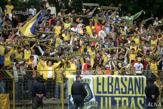 Elbasani tifozet