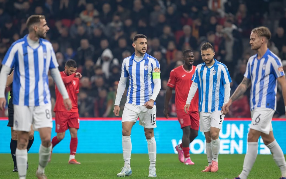 Çast nga një derbi i këtij sezoni, Tirana-Partizani, nga të paktat ndeshje në Shqipëri që mbush stadiumin
