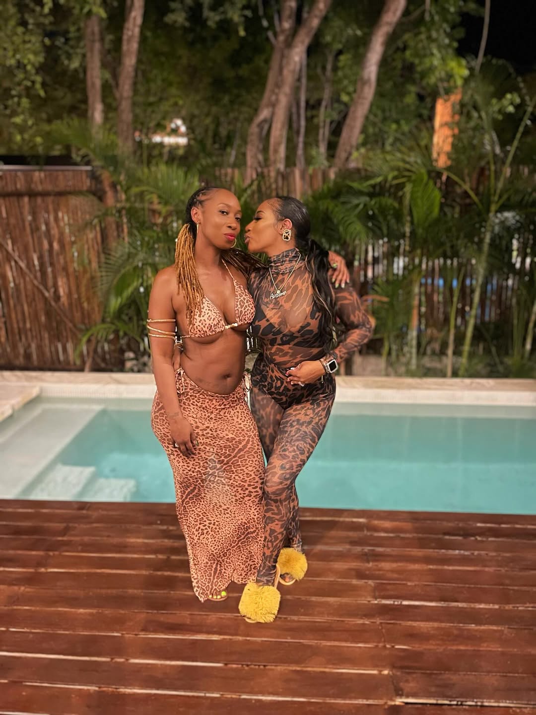 I’m so thankful for friendship . It beautifies life . 🤞🏾🥰🙌🏾🙏🏾✈️🤎🖤☀️Wherever you may be (6)