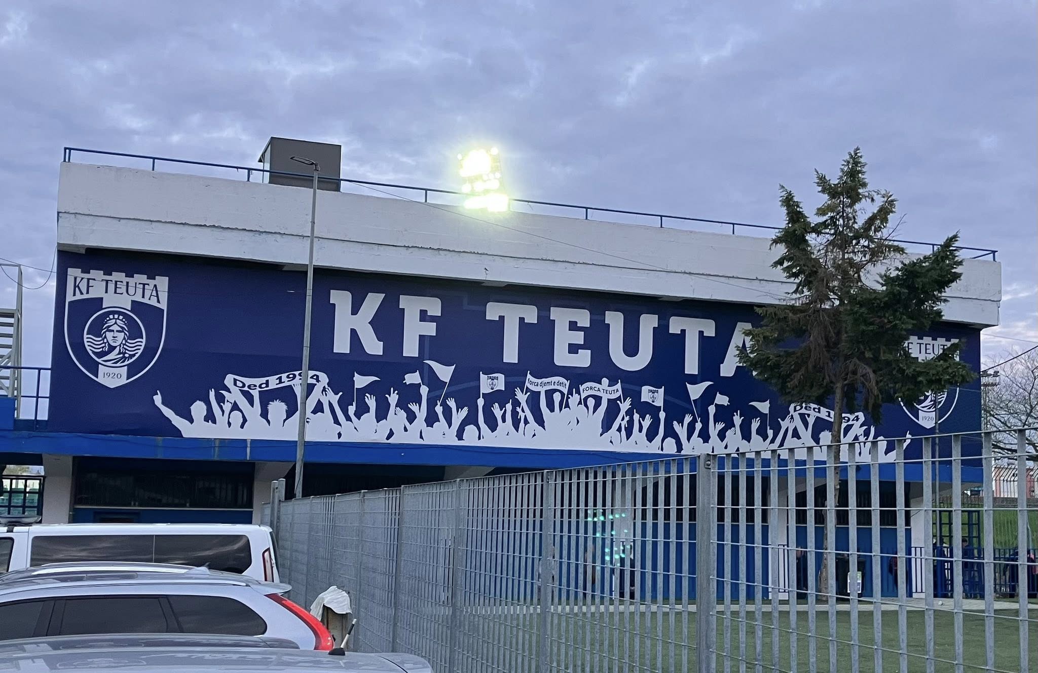 teuta tribuna stadiumi logo