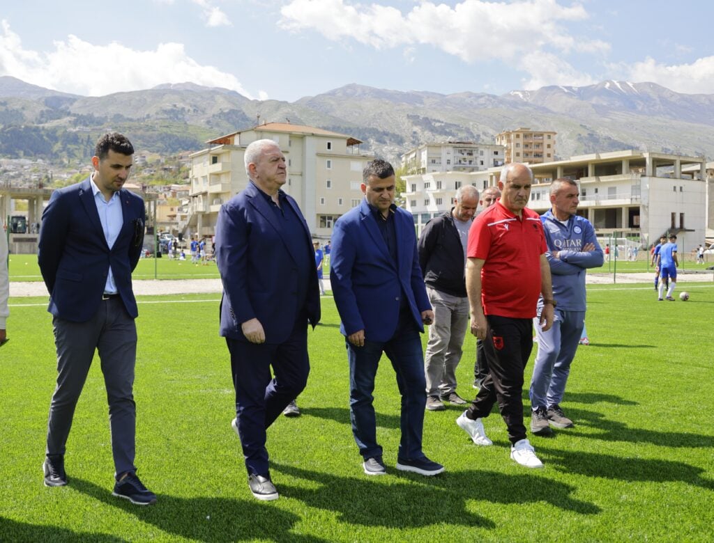 duka ne gjirokaster