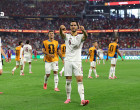 HMksH1bW8AA6xBS (1)