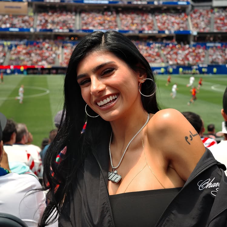 SnapInsta.to_734847534_18450350017088229_3199021051828769216_n_750