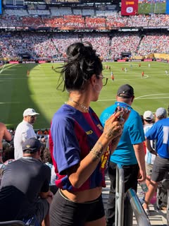 SnapInsta.to_752881279_18453175108088229_1720919571878770984_n_240