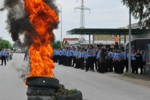 fier, gomat dhe policia