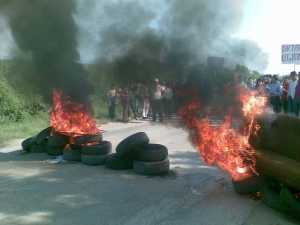 vlore, protesta ne uren e mifolit