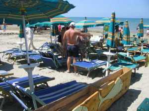 durres,-aksioni-per-shezlonget1