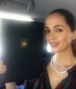 Eliza Dushku pasaporte