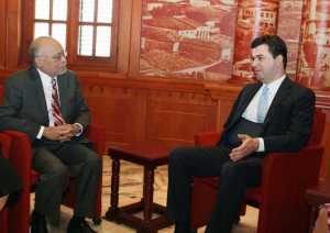 Kryetari-i-Bashkise-se-Tiranes-Lulzim-Basha,-gjate-nje-takimi-me-Ambasadorin-Amerikan-ne-Tirane-Aleksander-Arvizu