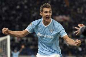 Lazio's-German-forward-Miroslav-Josef-Klose-celebrates-after-scoring-against-AS-Roma1