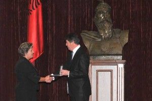 topi zonja arbnori