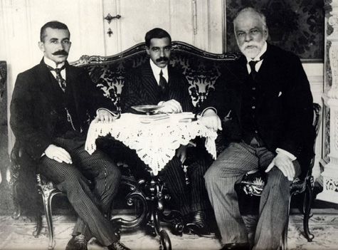 Ismail Qemali, Hasan Prishtina dhe Qazim Vlora, më 1913