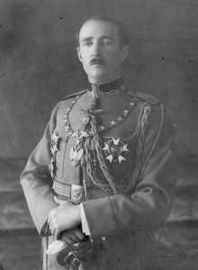 Ahmet-Zogu-ne-uniforme