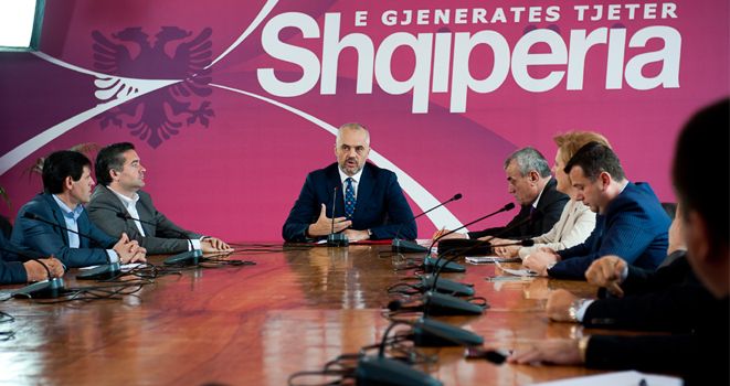 Edi Rama ne mbledhje grupi PS