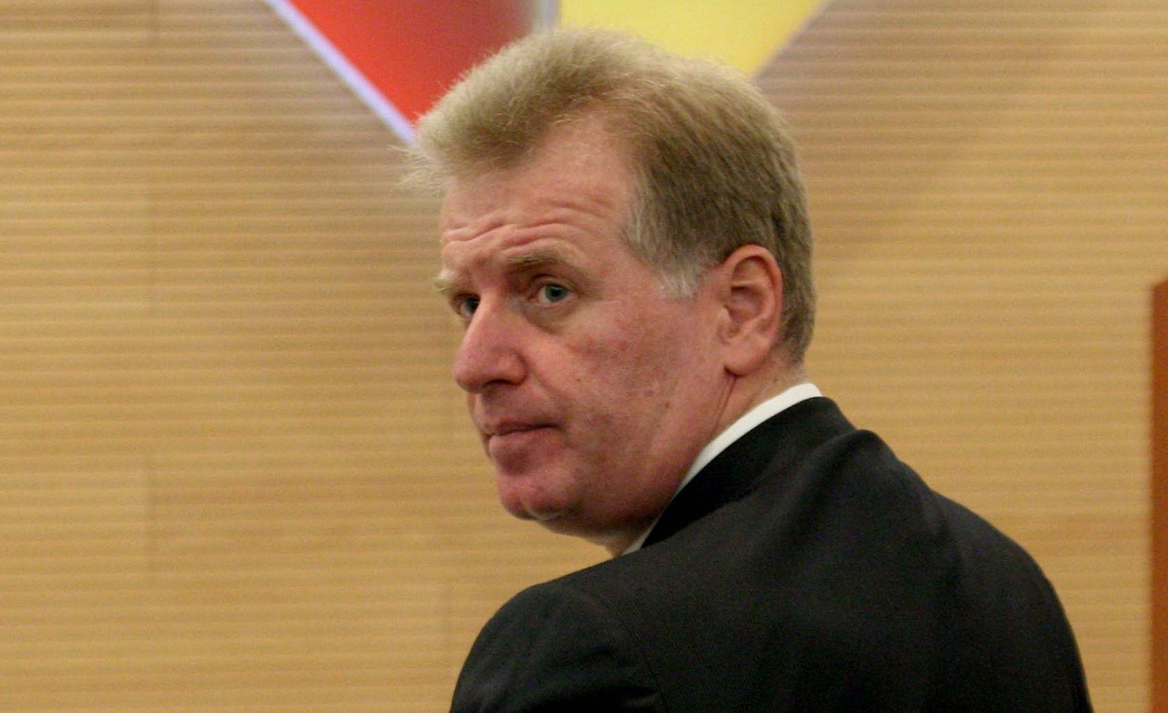 PROTIK PER BIZNESET E REJA - Ministri i Shtetit Genc Pollo, duke folur gjate prezantimit te kater udhezuesve per bizneset e reja ne Shqiperi, organizuar nga ministria e Jashtme e Norvegjise dhe qendra "Protik".
