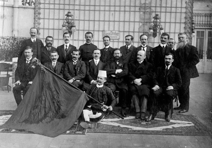 Patriotë shqiptarë në Kongresin e Triestes 1913, mes tyre Noli e Konica