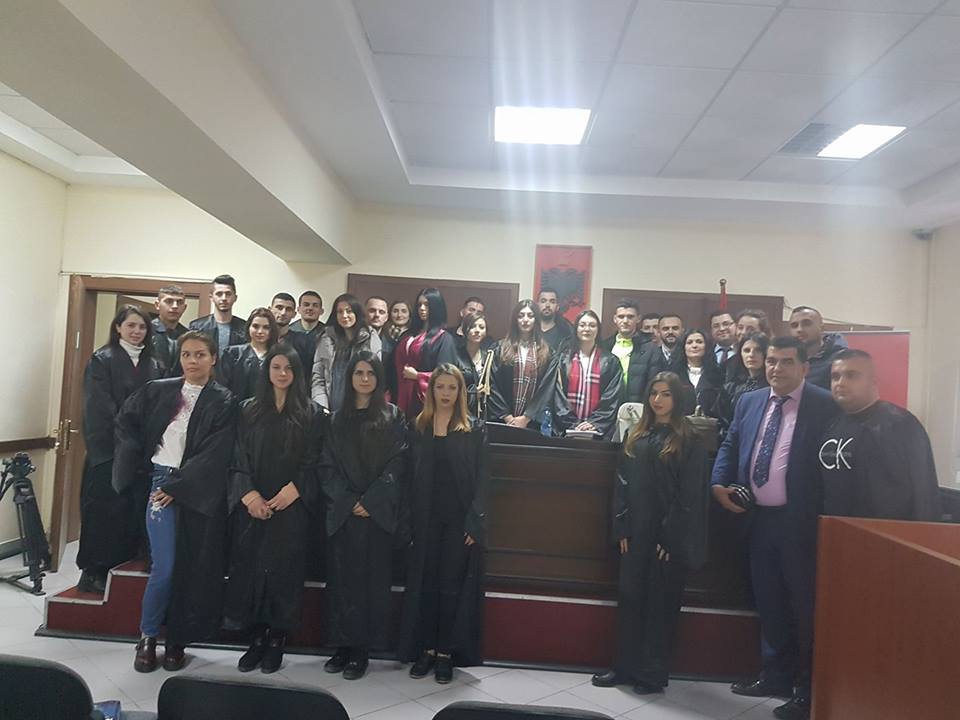 Dje pas seancës së improvizuar nga studentët e “Luarasi”