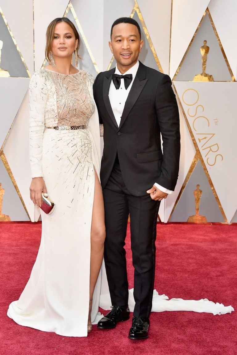 1488159808-hbz-oscars-couples-chrissy-teigen-john-legend-1488210883