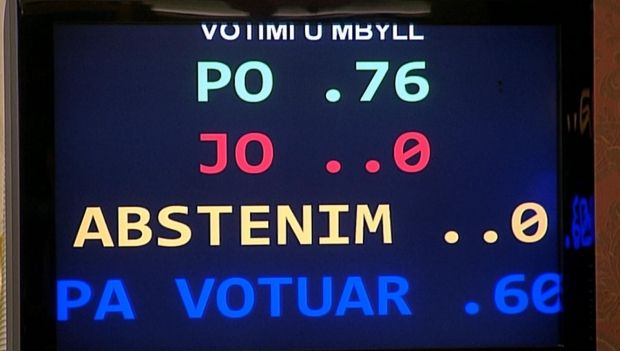 271152