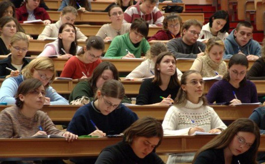 auto_studenti1492341808