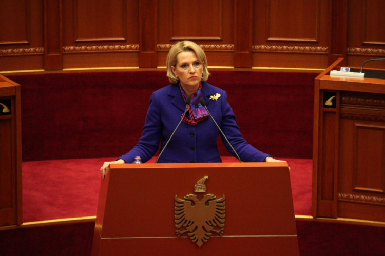 mimi-kodheli-parlament-750x_