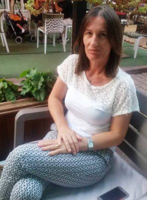 Marjana Pjetri, 40 vjeç, nënë e tre fëmijve, ish punonjëse e farikës së tekstileve ‘Lovers Albania’ | Foto nga : LIndita Çela