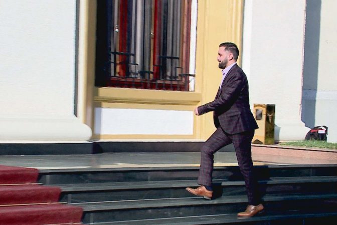 ylli-shehu-ne-parlament-672x450