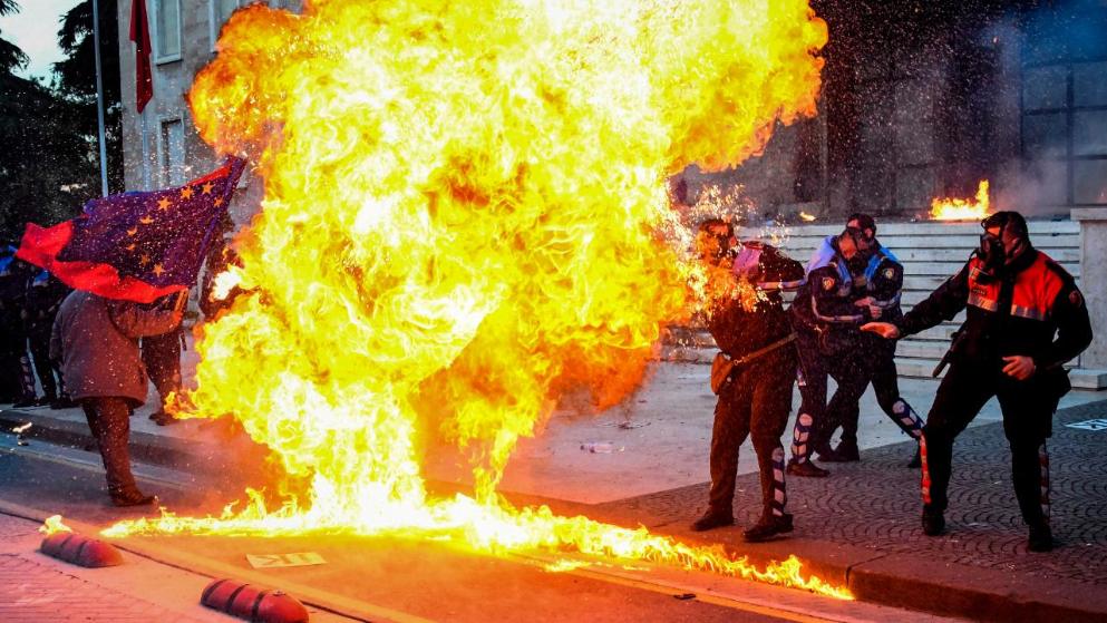 2,w=993,q=high,c=0.bild