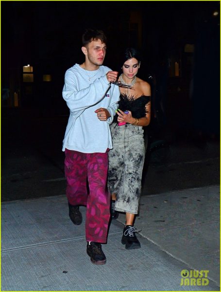 DUA LIPA anwar2