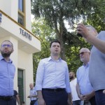Perplasja e protestuesve dhe forcave te rendit per mbrojtjen e godines se Teatrit Kombetar (4)