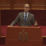 bushati--ne-parlament-ditmir