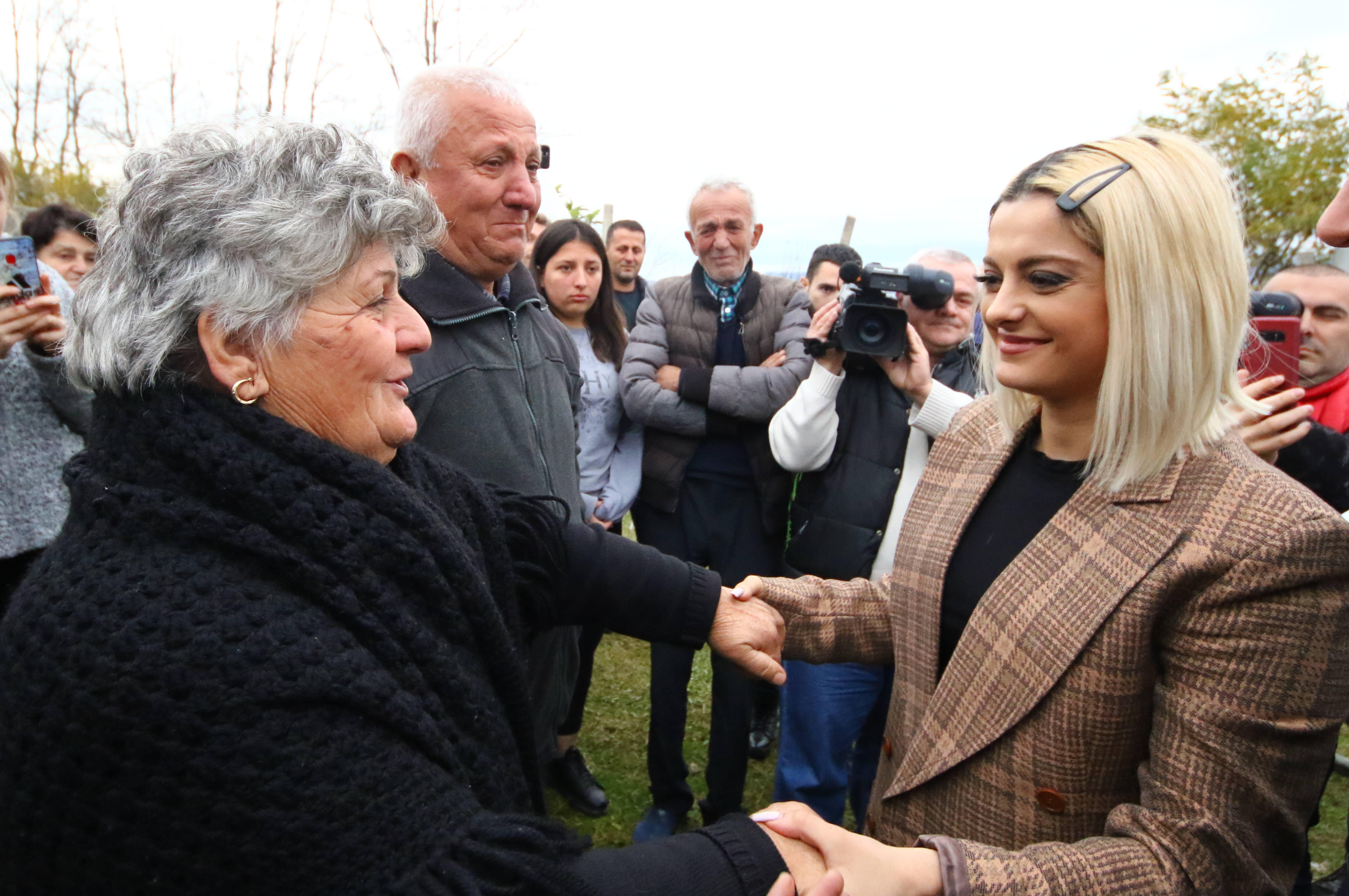 Bebe-Rexha-bes kallaku1-Bubq