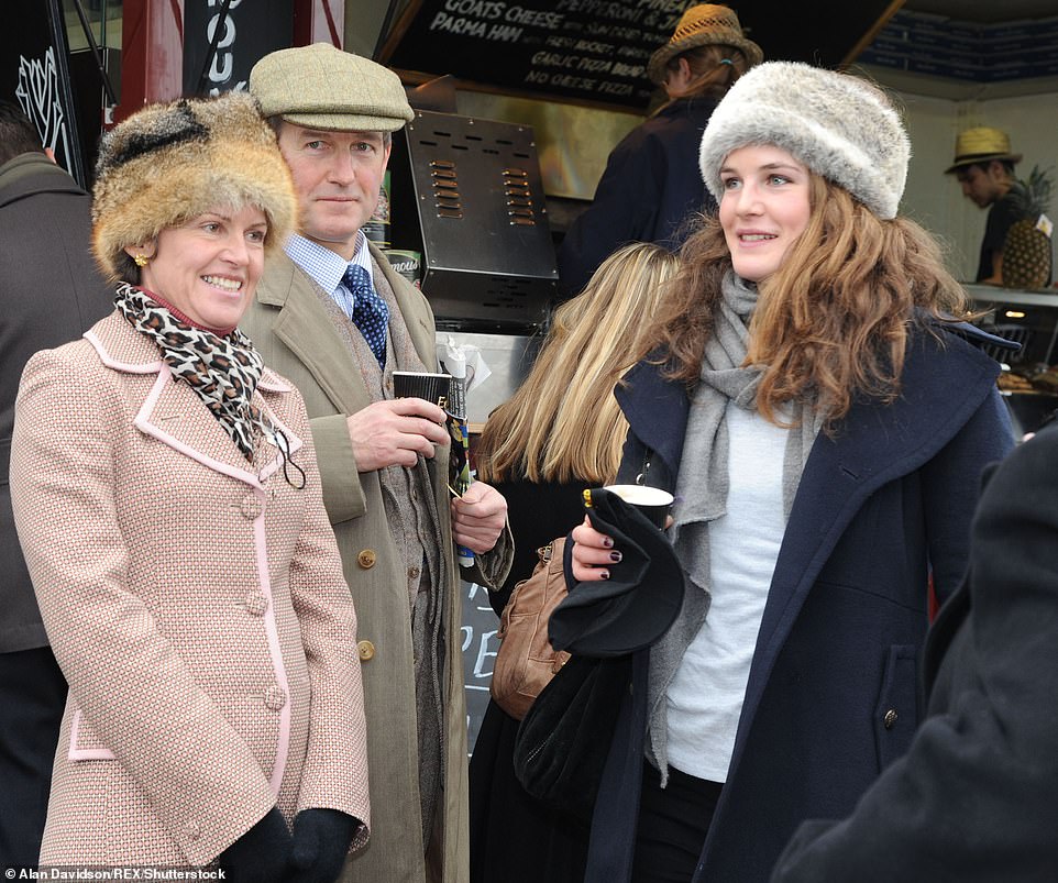 29997964-8454823-Mr_and_Mrs_Paterson_have_three_children_a_daughter_Evie_right_wi-a-36_1592995843277