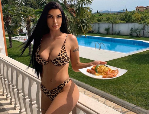 zaimina bikini1