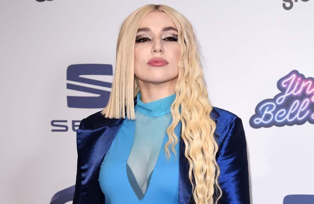 Ava Max (5)