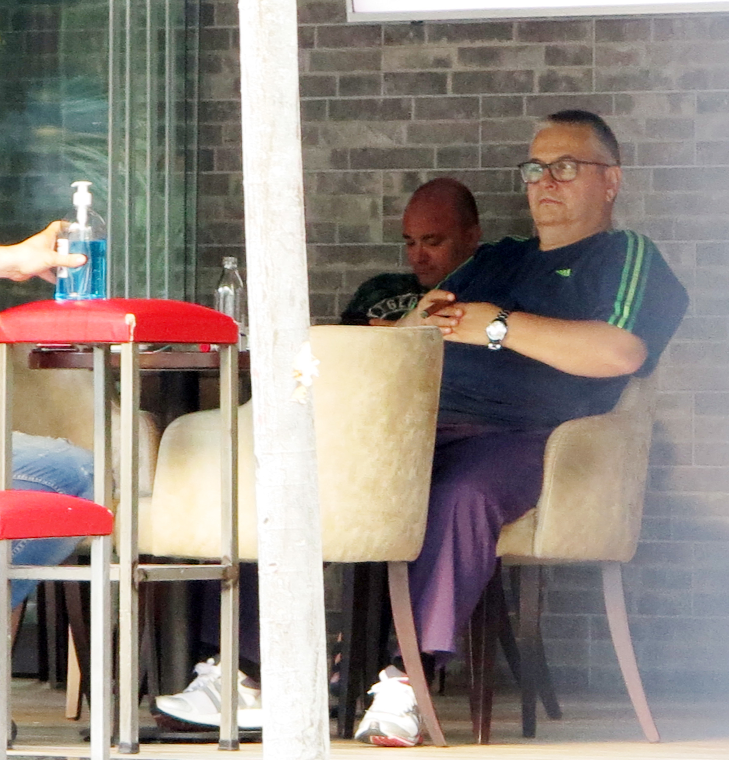 Bashkim Fino-tuta sportive-lokali-paparazi (4)