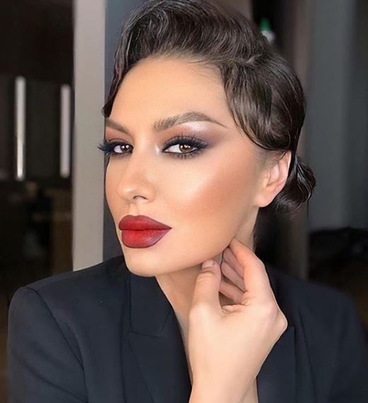 adelina ismaili (7)