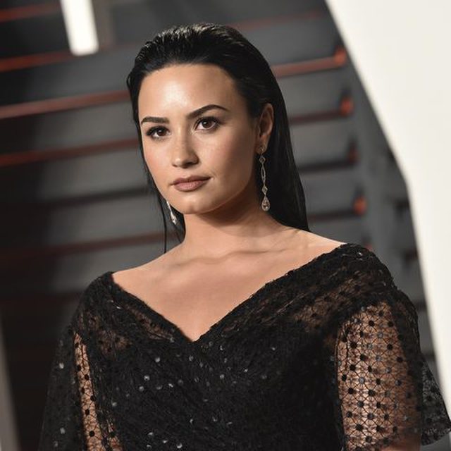 demi lovato (2)