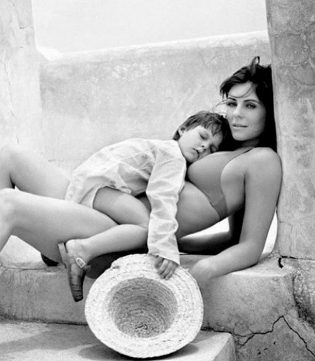 Elizabeth Hurley (2)