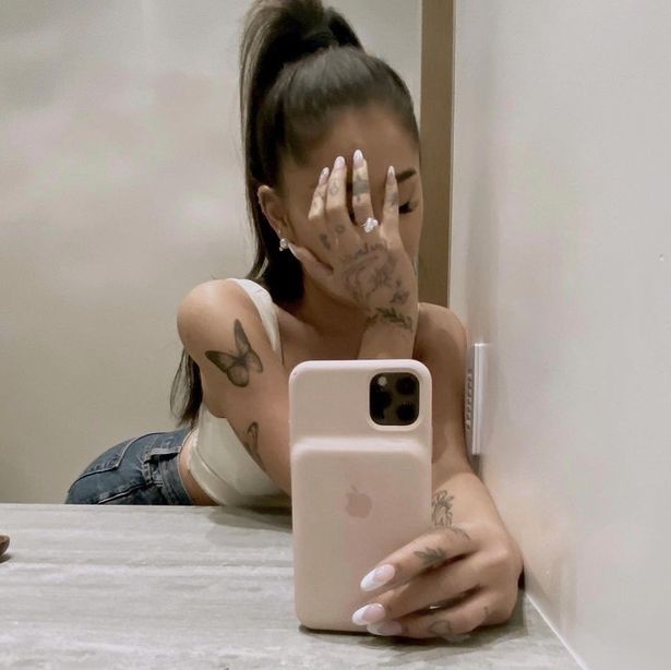ariana grande (7)